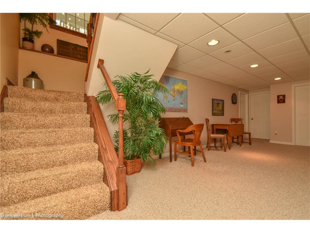 10305 Struthers Rd