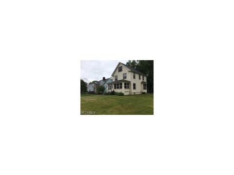 3184 Roselawn Dr