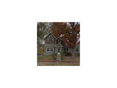 3184 Roselawn Dr
