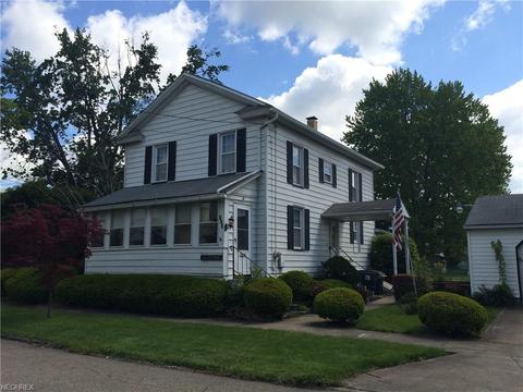 3184 Roselawn Dr