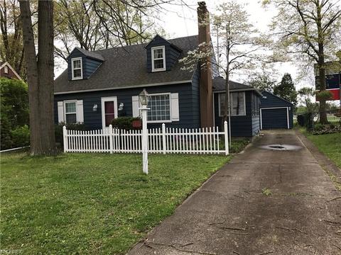 3184 Roselawn Dr