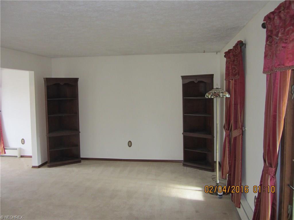2650 Pritchard Ohltown, Warren OH 44481