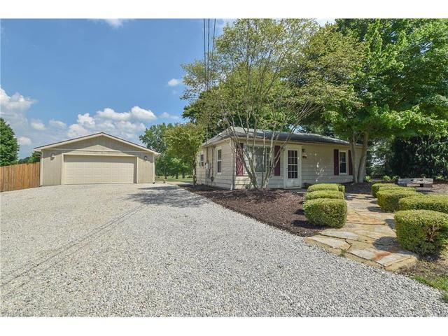 1237 Hallock Young Rd SW