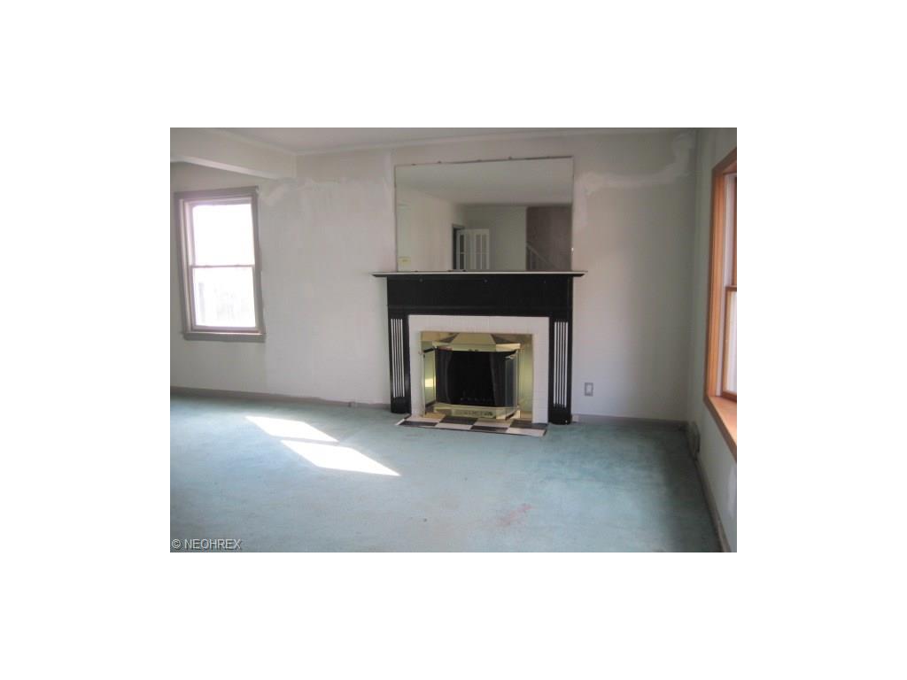847 Comstock St NW