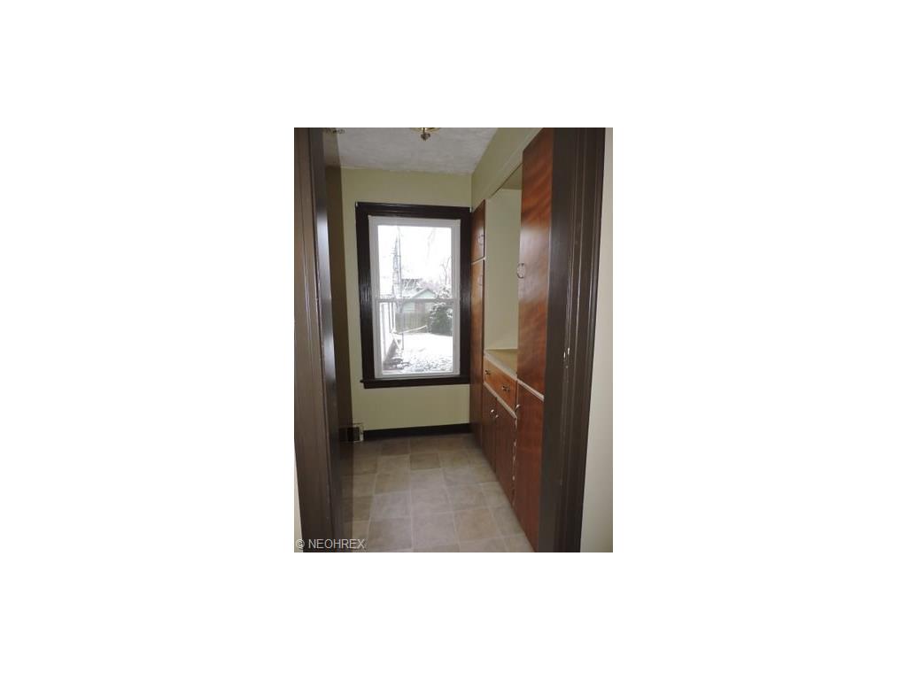 233 Lowell Ave NE, Warren OH 44483