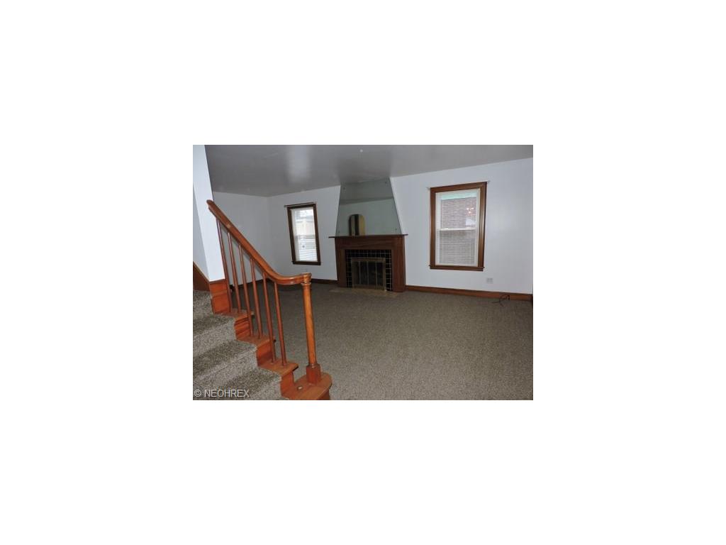 233 Lowell Ave NE, Warren OH 44483
