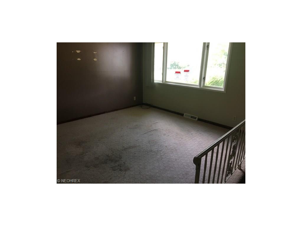 44 Ambrose Ave
