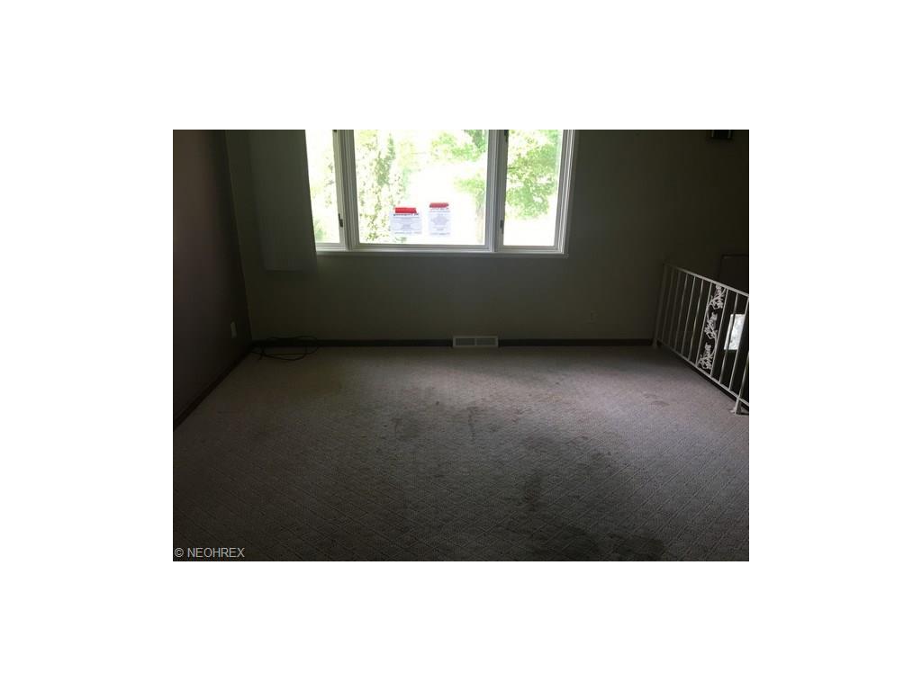 44 Ambrose Ave