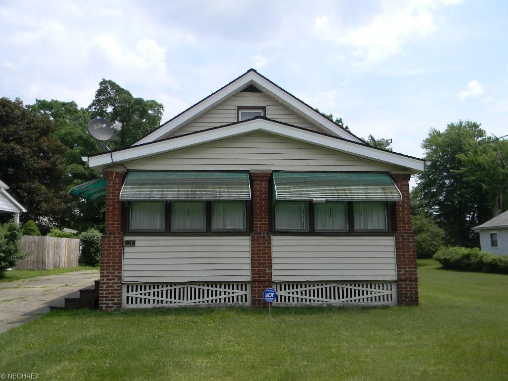 For Sale: 551 S Hazelwood Ave Youngstown, OH 44509