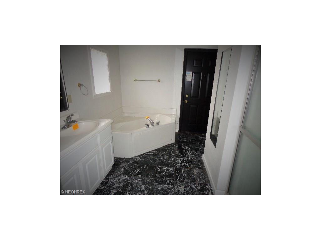 4108 Stratford Rd, Youngstown OH 44512