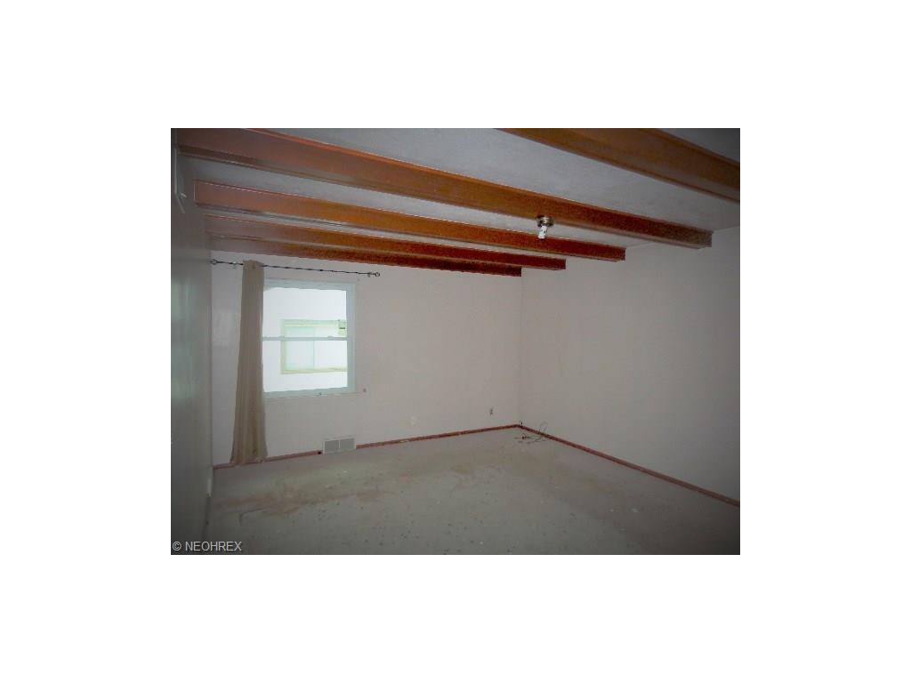 4108 Stratford Rd, Youngstown OH 44512