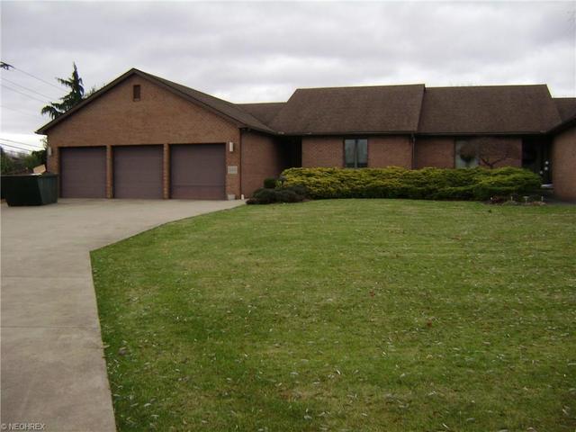 31 Shores Dr