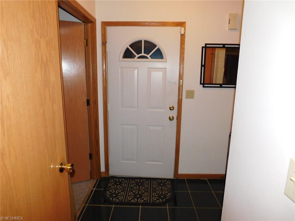 5910 Callaway Cir, Youngstown OH 44515