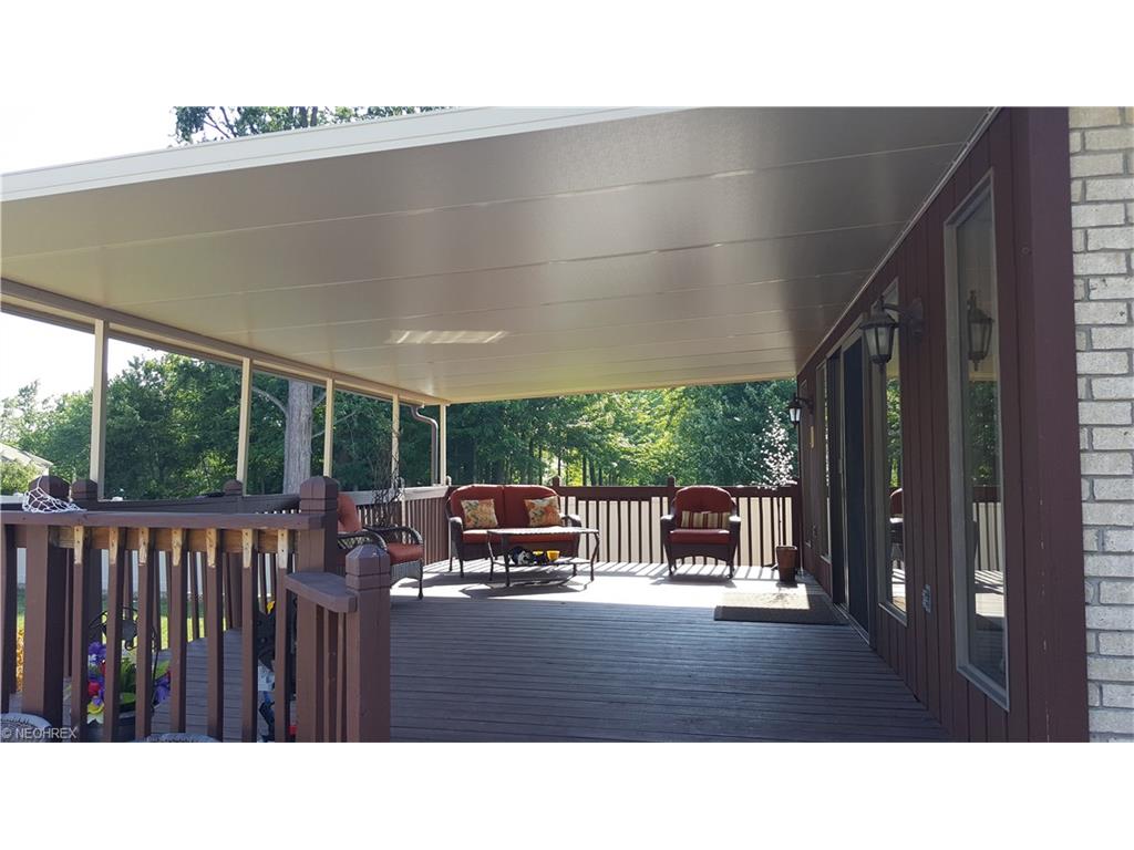 For Sale: 5407 S Saratoga Ave S Youngstown, OH 44515