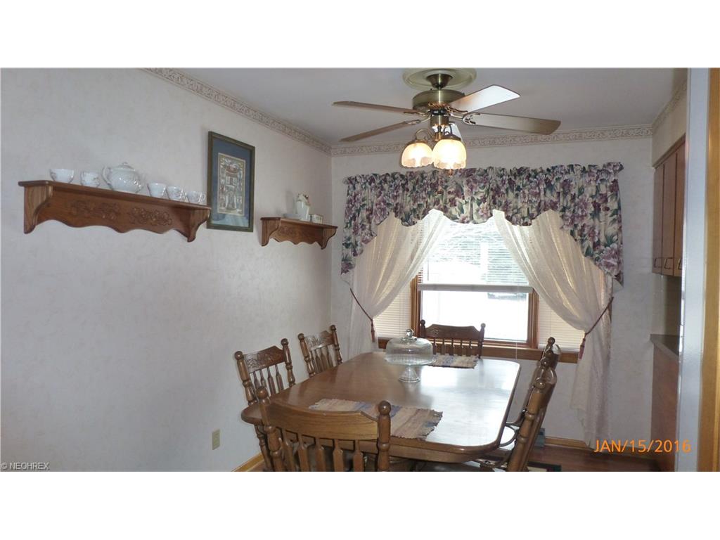 14251 Ravenna Ave NE, Alliance OH 44601