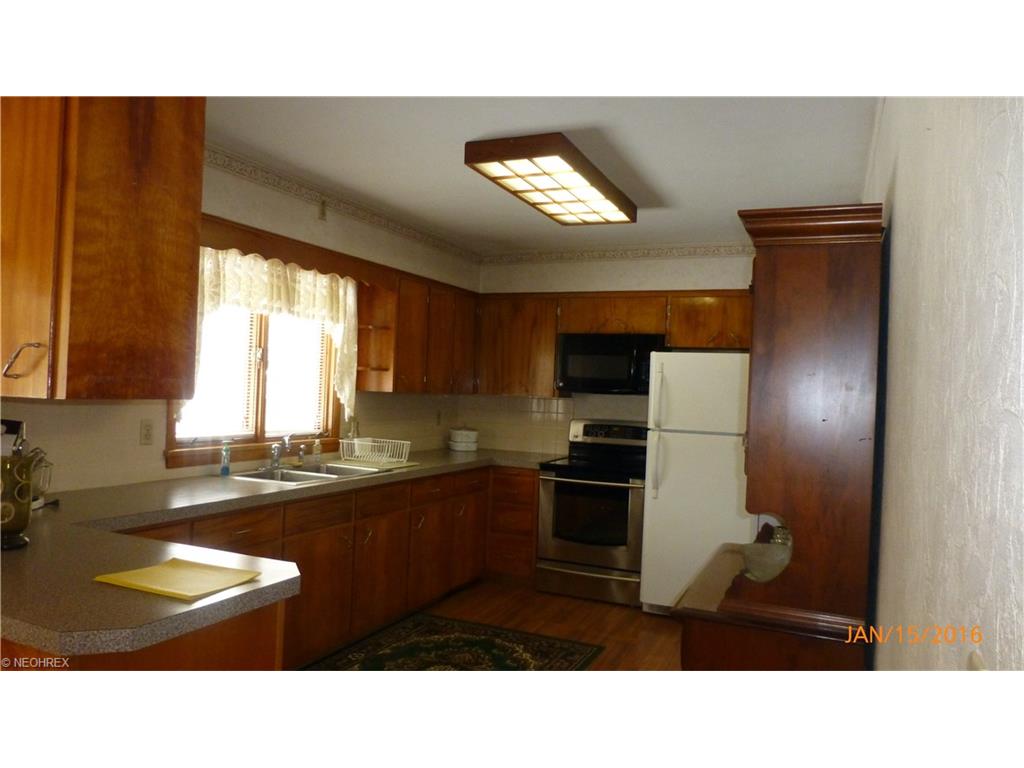 14251 Ravenna Ave NE, Alliance OH 44601