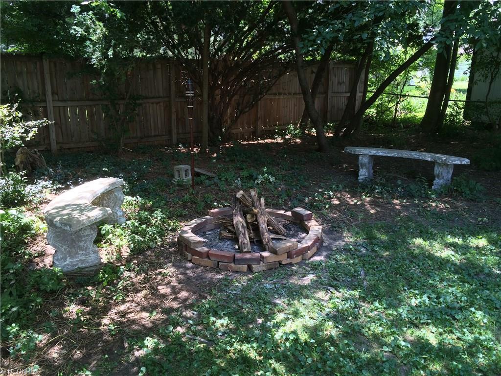 For Sale: 1030 Sunset Dr Alliance, OH 44601
