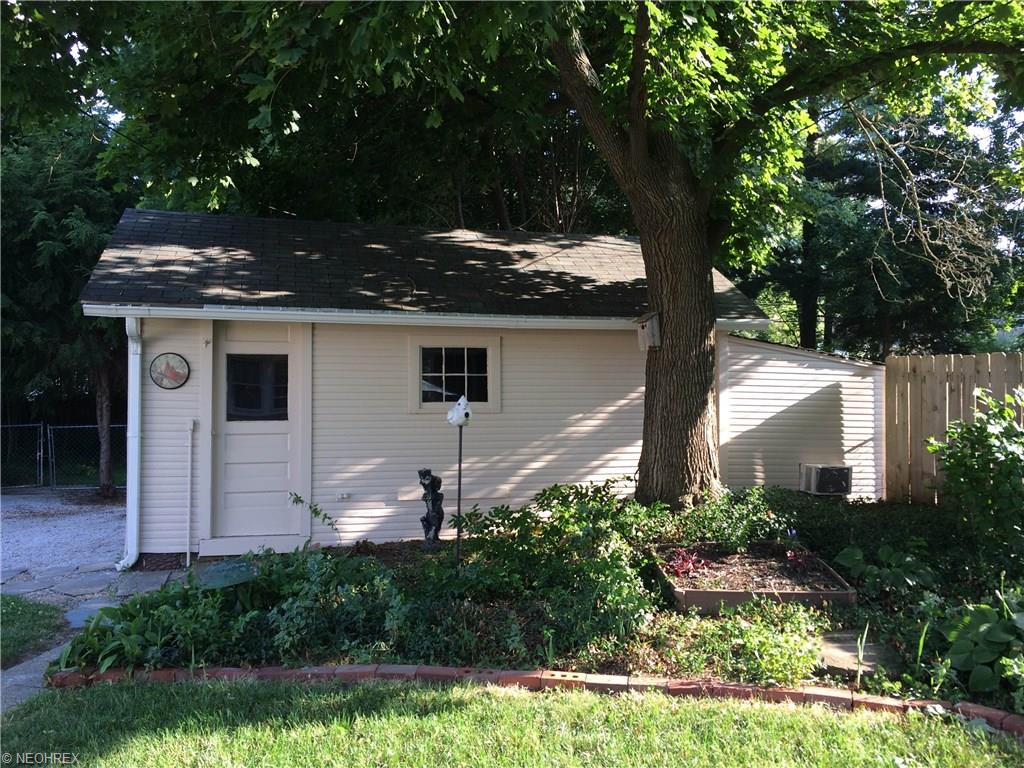 For Sale: 1030 Sunset Dr Alliance, OH 44601
