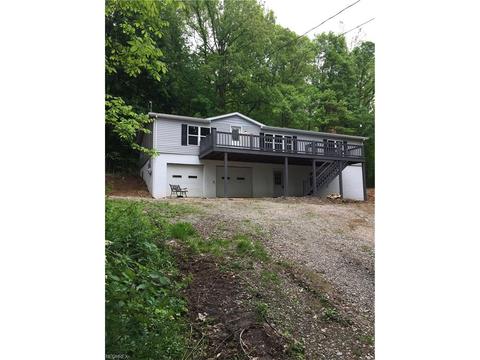 1251 Bluebird Dr SW