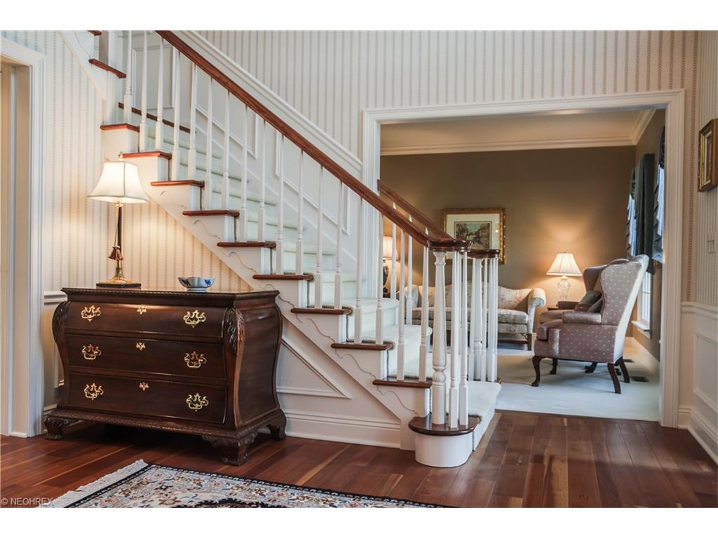 5 West Dr