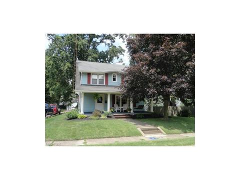 5087 Glenoak Dr NE