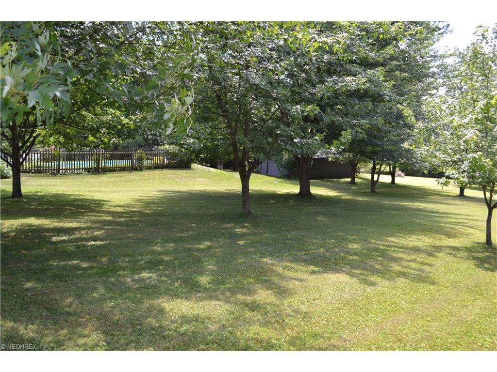 For Sale: 1731 S Chapel St Louisville, OH 44641
