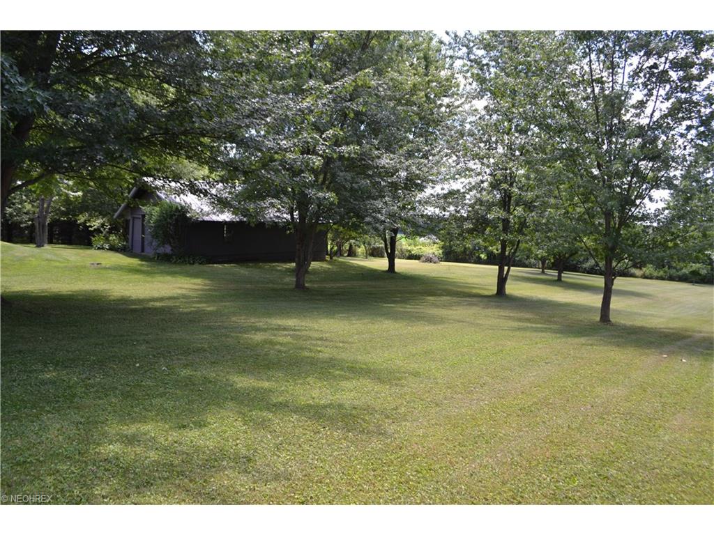For Sale: 1731 S Chapel St Louisville, OH 44641
