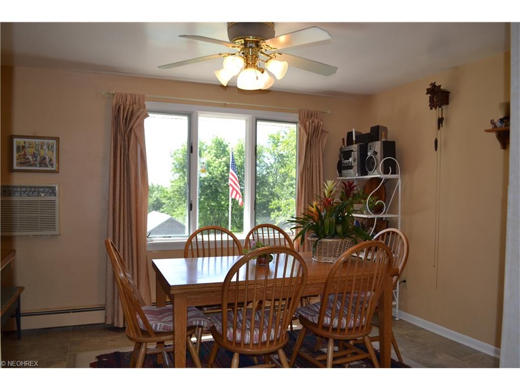 For Sale: 1731 S Chapel St Louisville, OH 44641