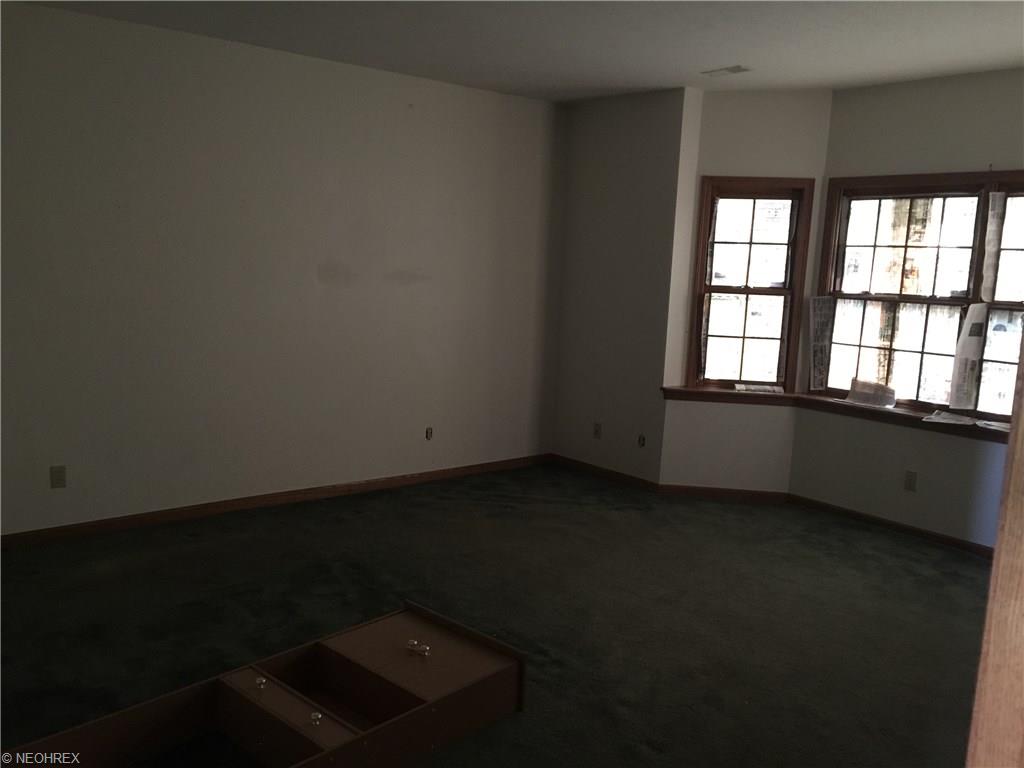301 W Porter St