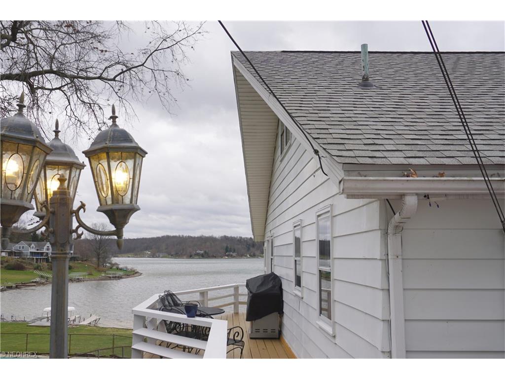 132 W Mohawk Dr
