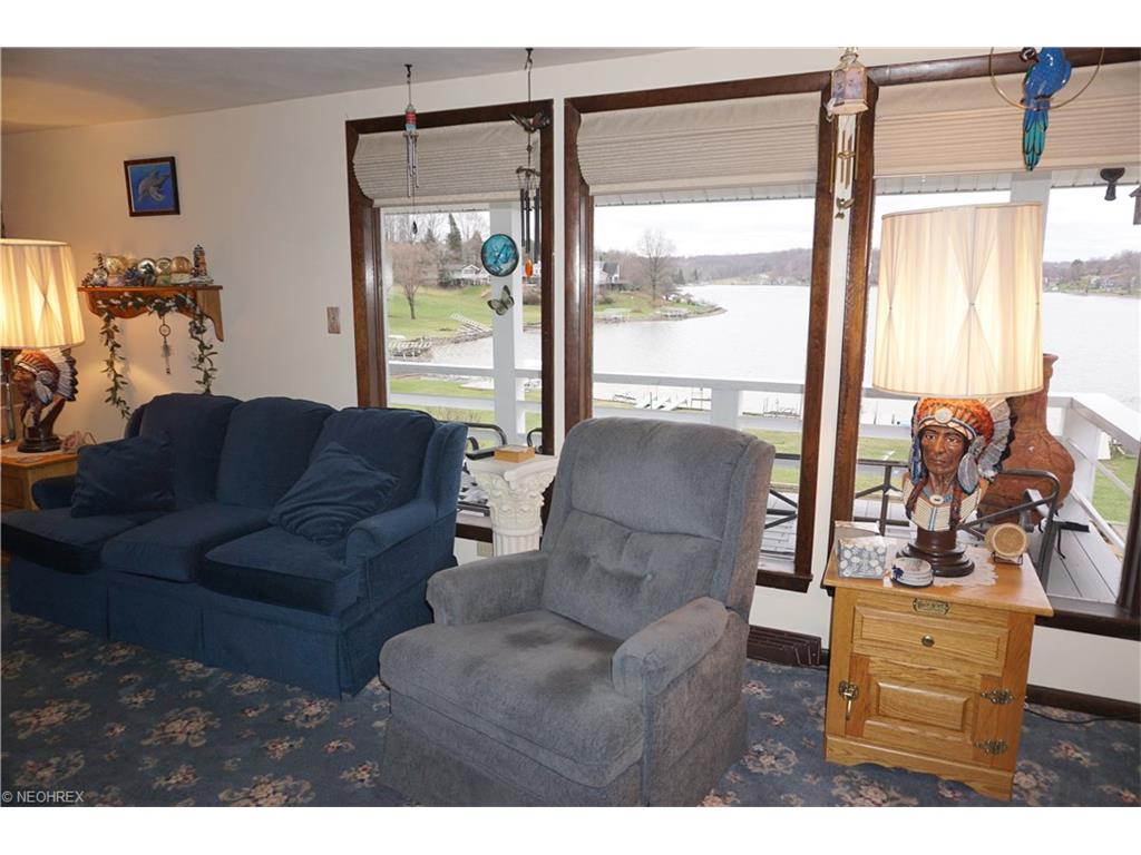 132 W Mohawk Dr
