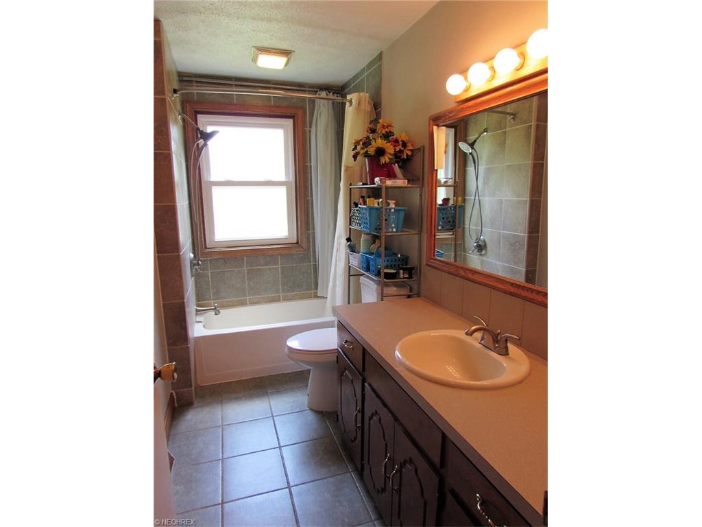 For Sale: 13 Seneca Trl Malvern, OH 44644