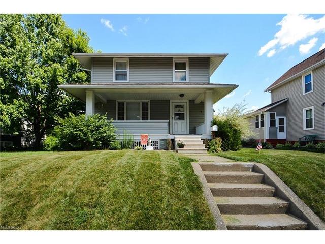 147 Lake Ave NE