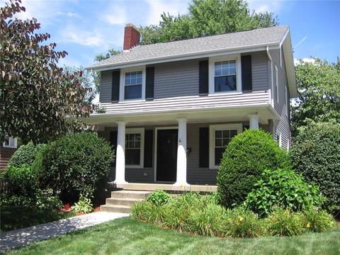 854 Matthias Ave NE