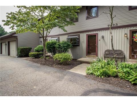 854 Matthias Ave NE