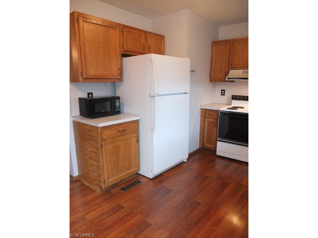 For Sale: 719 4th St NE Massillon, OH 44646