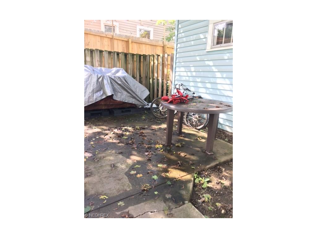 109 Fairview Ave