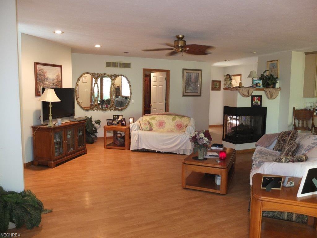 4978 State Route 212 NE