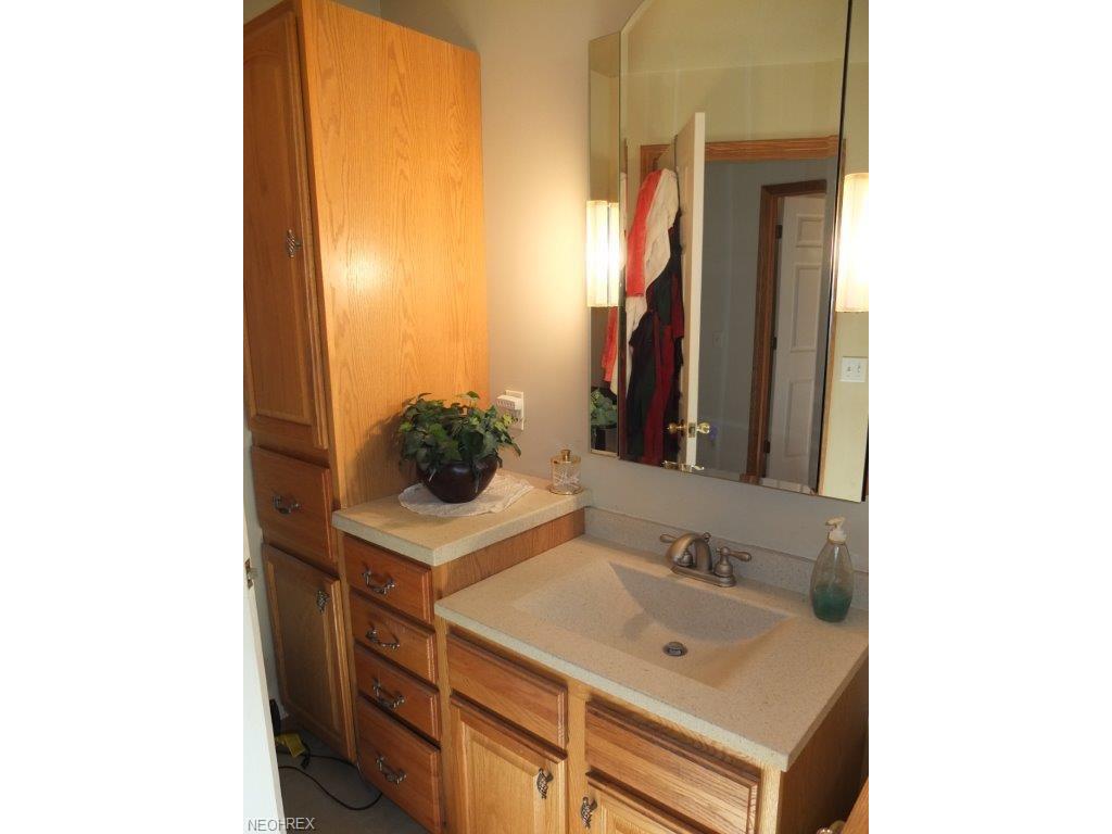 4978 State Route 212 NE