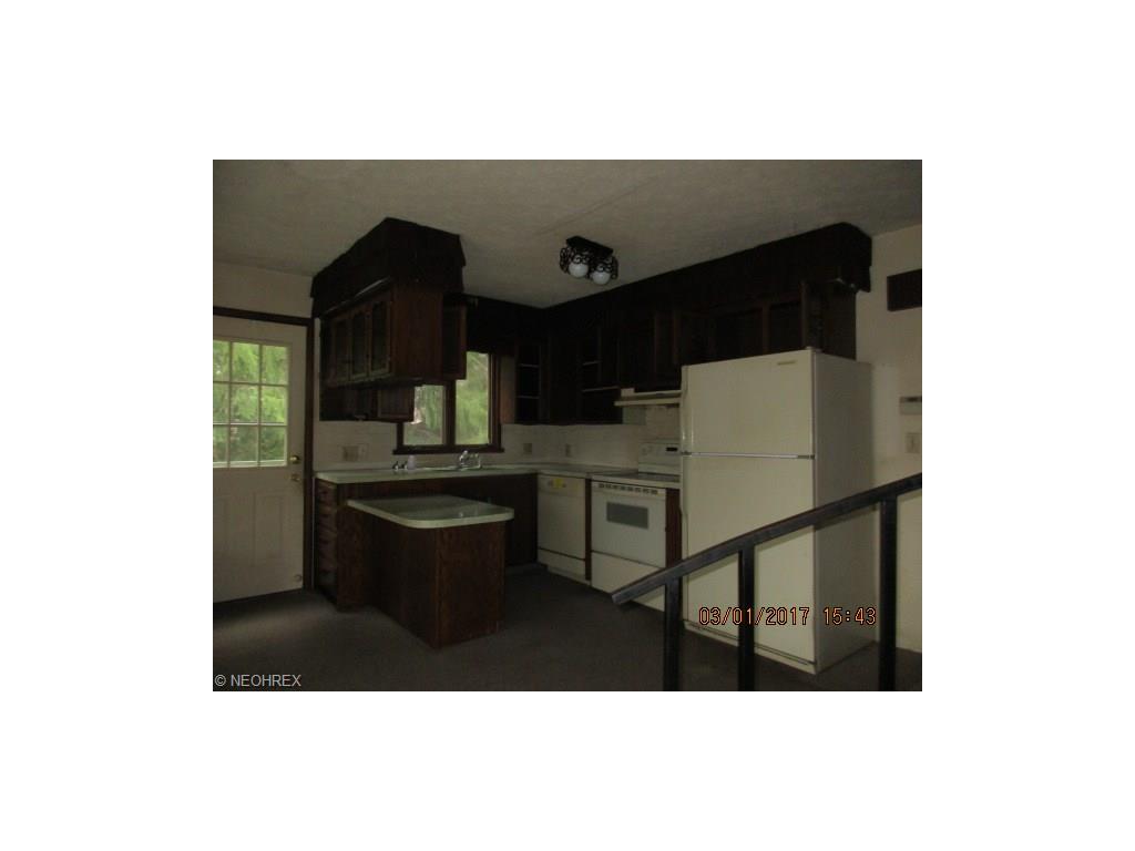 484 Ripley Ave