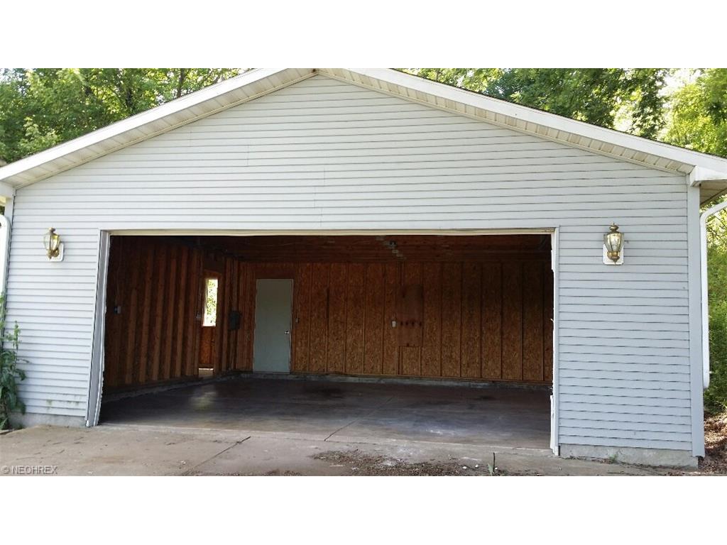 For Sale: 3004 Rexdale St SW Canton, OH 44706