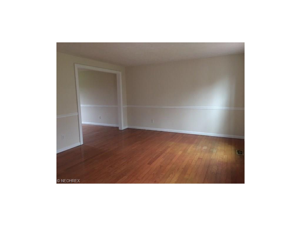 3363 Shellburne Ave NW, Canton OH 44708