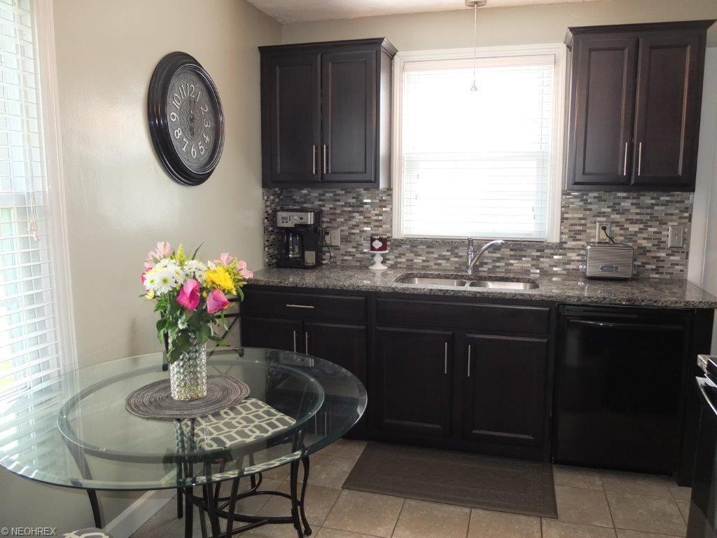 For Sale: 4220 3rd St NW Canton, OH 44708