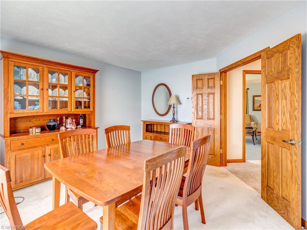 For Sale: 3388 Stratham Cir NW Canton, OH 44708