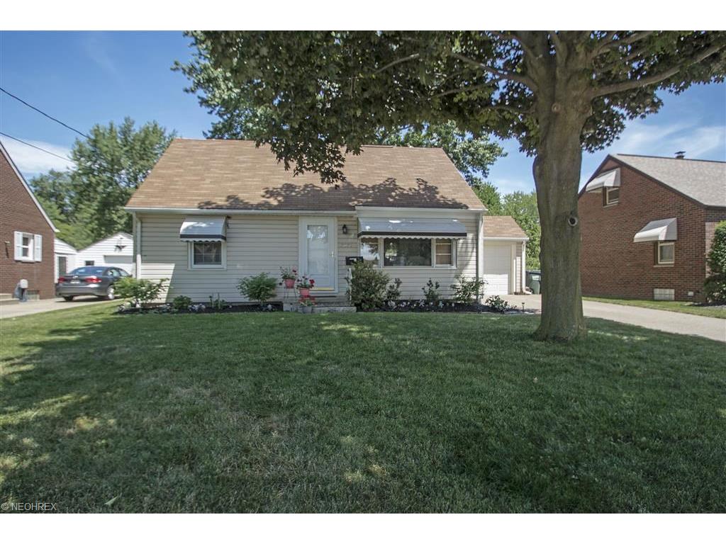 For Sale: 3037 Helen Pl NW Canton, OH 44708