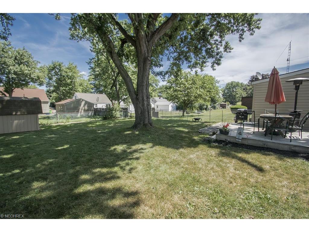 For Sale: 3037 Helen Pl NW Canton, OH 44708