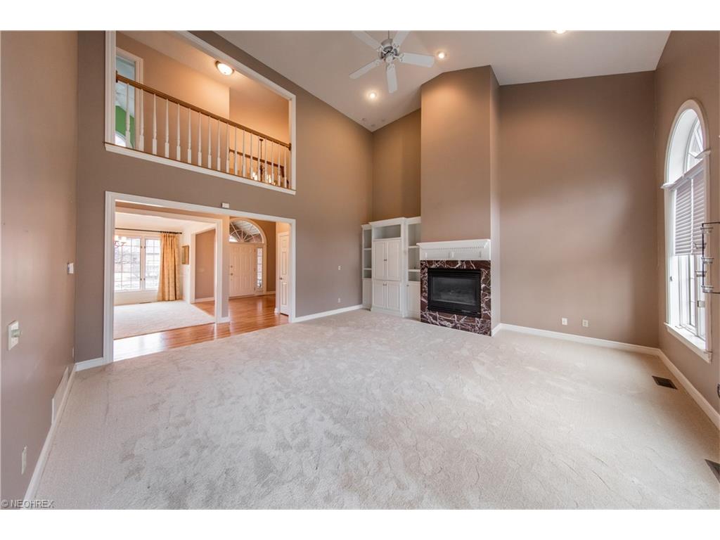3904 Telford Dr NW, Canton OH 44718