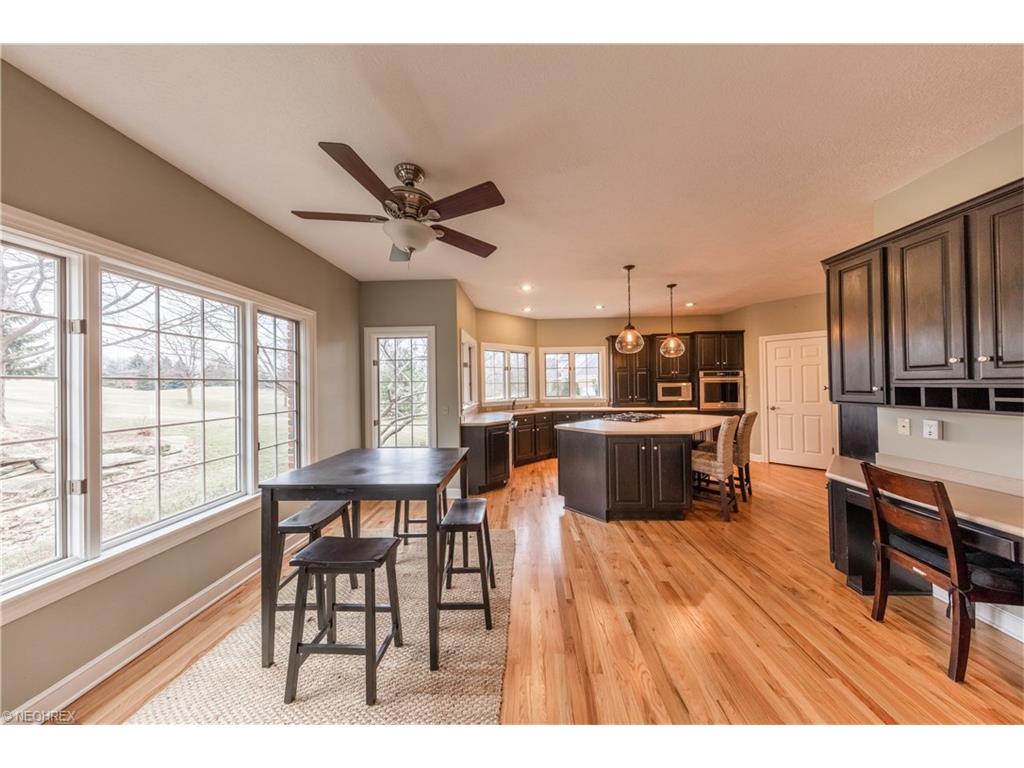 3904 Telford Dr NW, Canton OH 44718