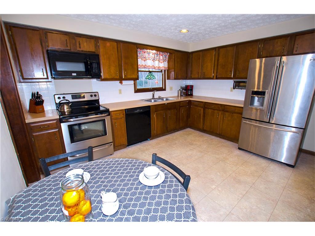 8195 Sapphire Ave NE