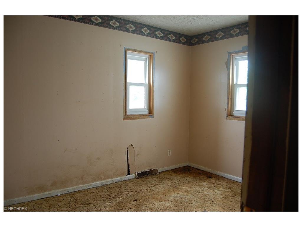 For Sale: 4330 14th St NE East Canton, OH 44730